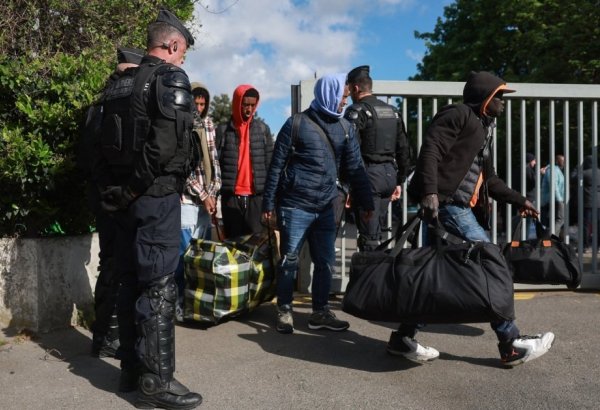 Fransa polisi tələbə nümayişini zorakılıqla dağıdıb