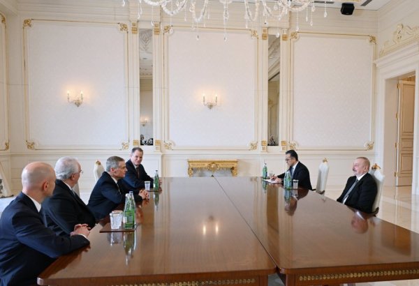Президент Ильхам Алиев принял представителей Мормонской церкви и Фонда Стирлинга США