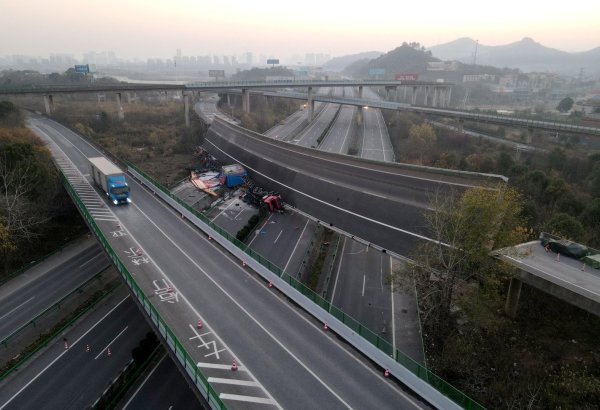 Çində avtomobil yolu çöküb: ölən və yaralananlar var
