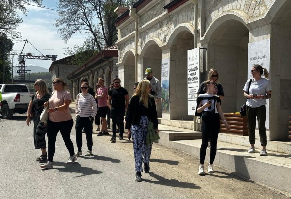 Norwegian travelers arrive in Azerbaijan's Shusha city