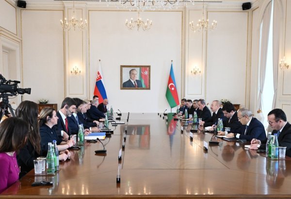 Prezident İlham Əliyevin Slovakiyanın Baş naziri ilə geniş tərkibdə görüşü başlayıb